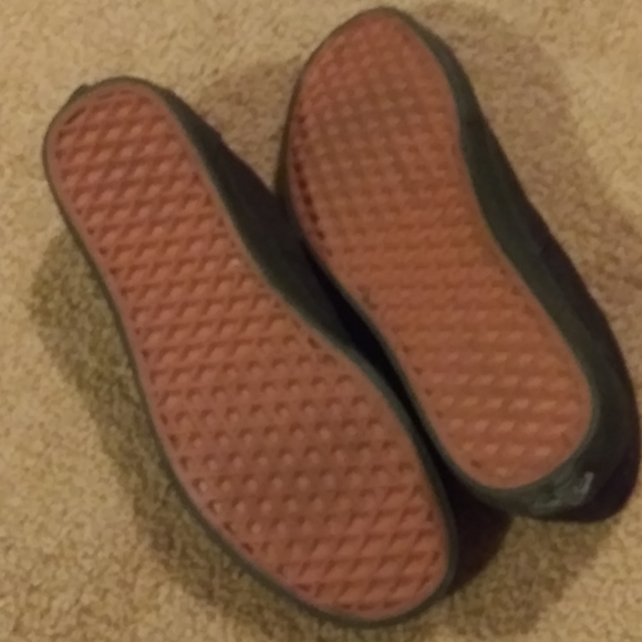 Vans - Picture 3 of 4